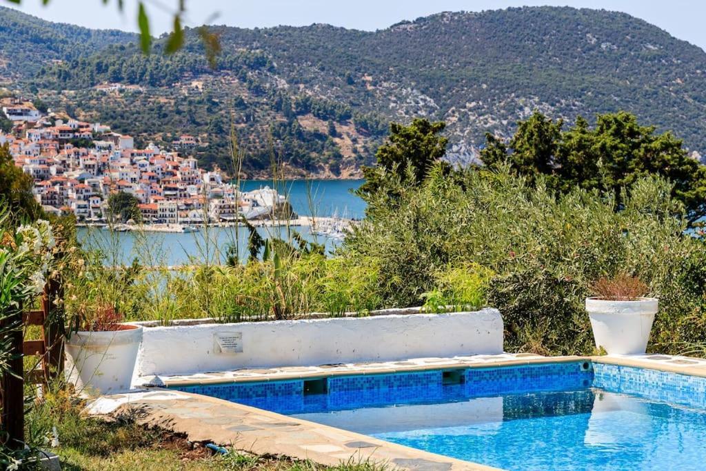 Villa Rodia With Swimming Pool On Skopelos Island Exteriör bild