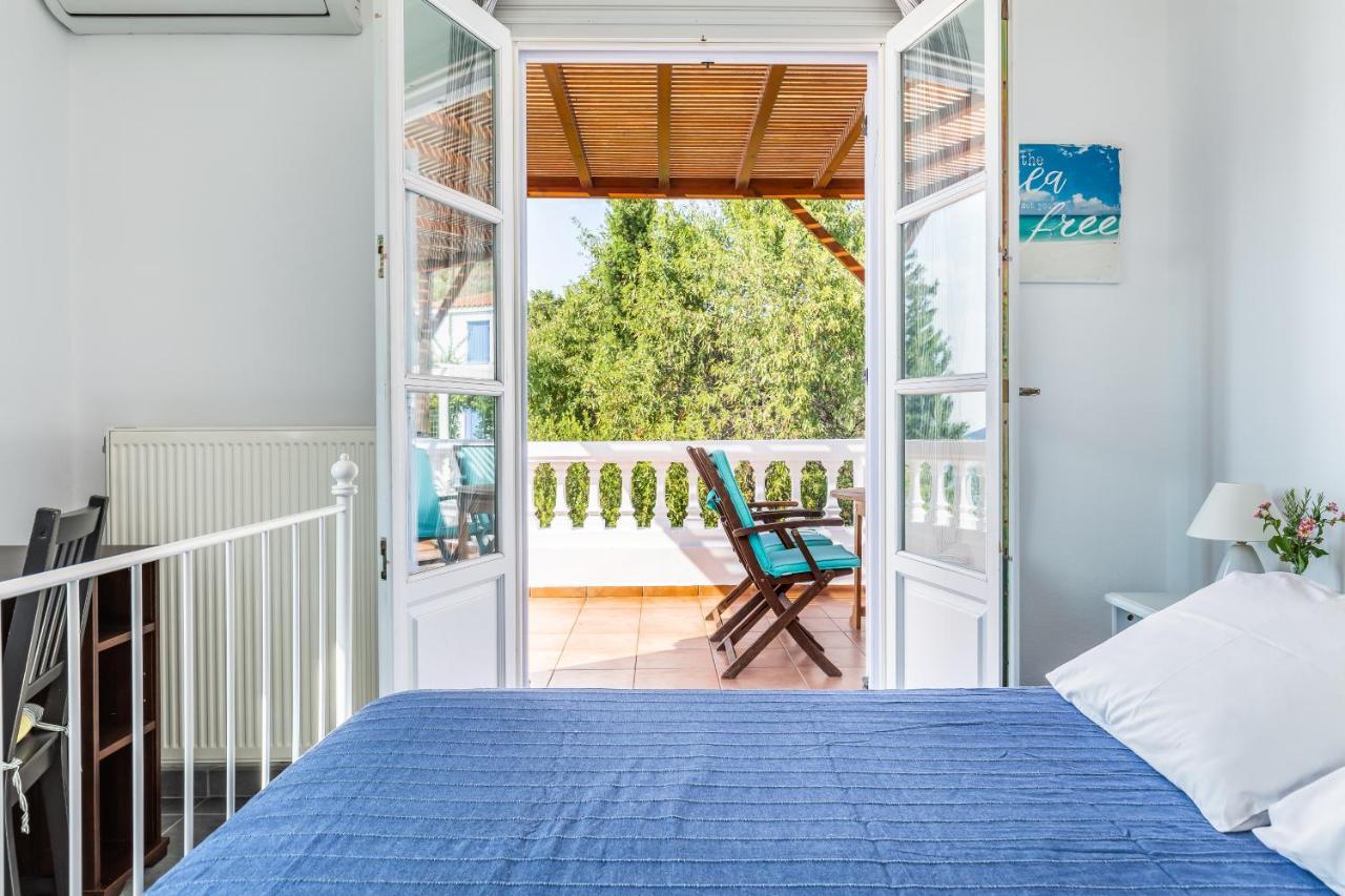 Villa Rodia With Swimming Pool On Skopelos Island Exteriör bild