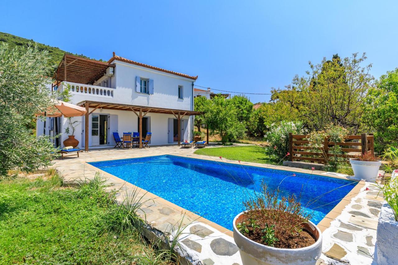 Villa Rodia With Swimming Pool On Skopelos Island Exteriör bild